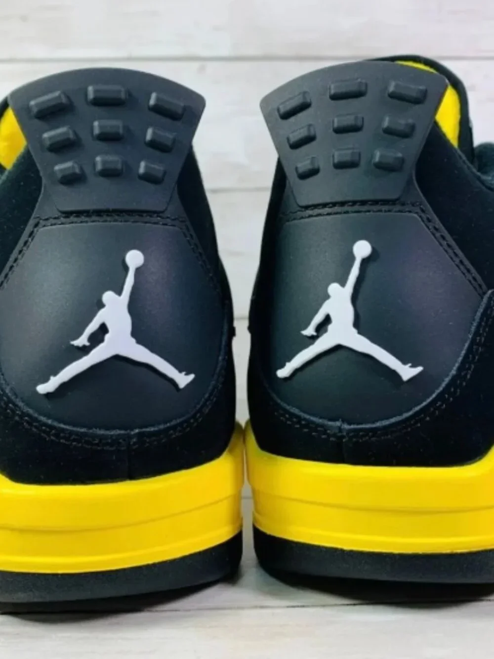 New Nike Air Jordan 4 Retro Thunder 2023 Black Yellow